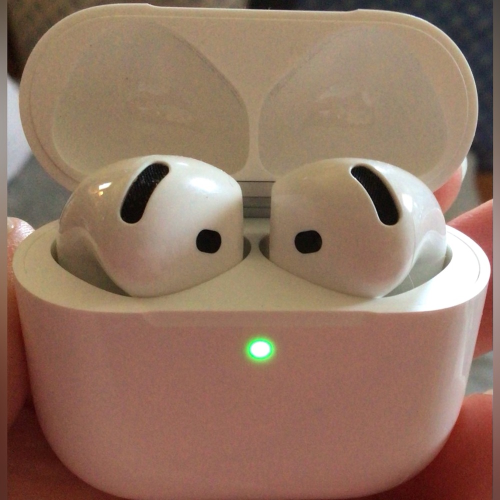 FINAL PRICE, USED ONCE! Apple AirPods 4~$129.99 MSRP